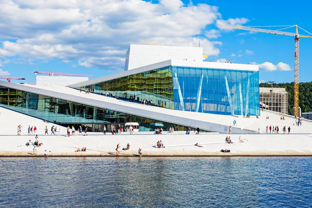 Navigating Oslo: How to Get In and Out