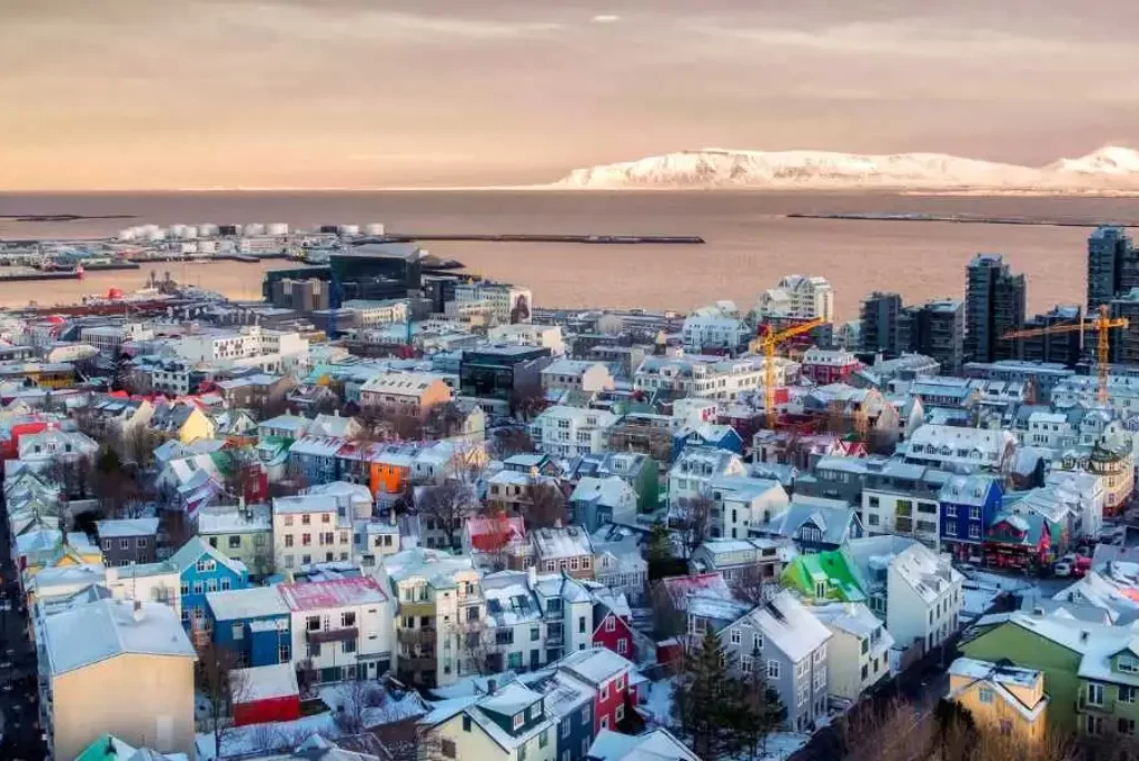 Discovering & Navigating Reykjavik: How to Get In and Out